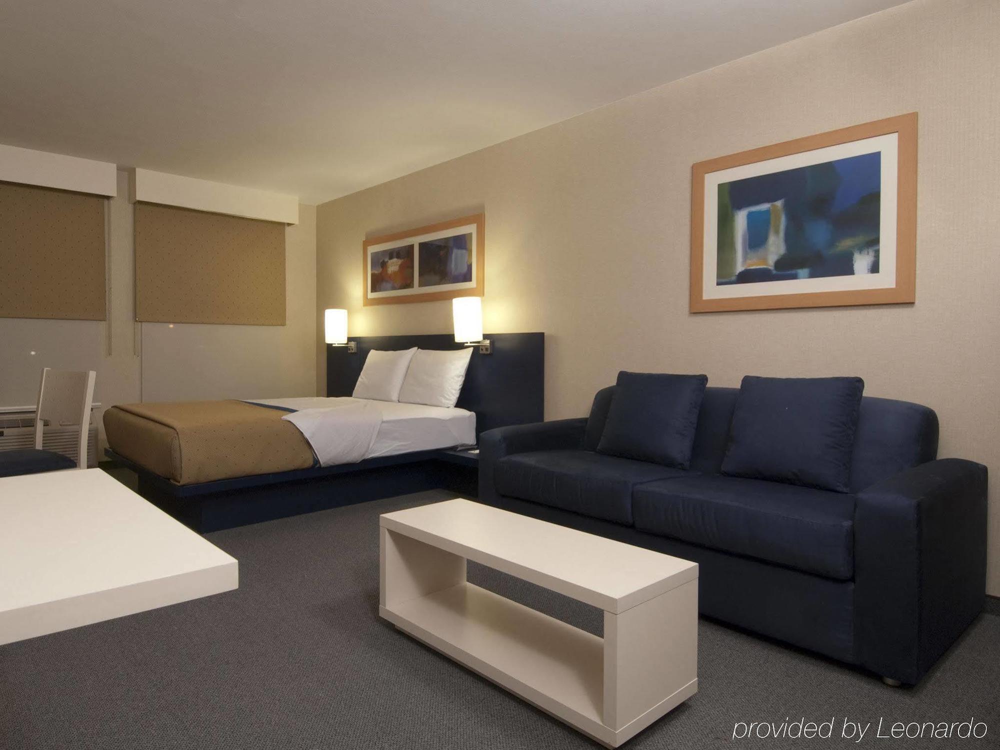 ซิตี้ เอ็กซ์เพรส ปูเอบลา อังเฮโลโปลิส Hotel ปวยบลา ภายนอก รูปภาพ
